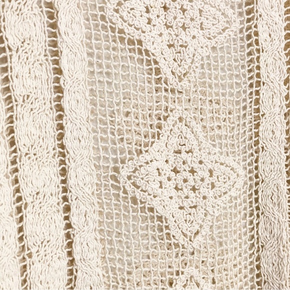 Zara cream open knit crocheted, short sleeve top - Picture 4 of 13